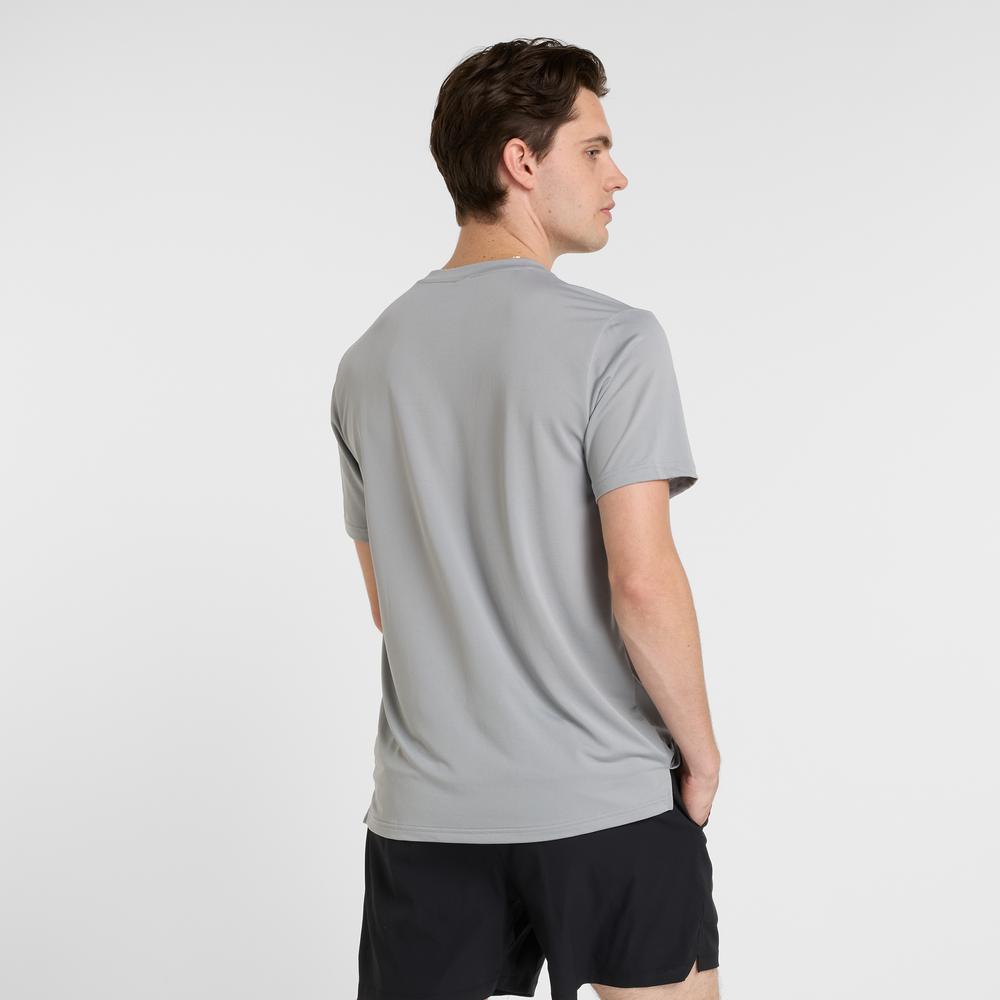 Férfi futópóló New Balance MT51801YST – szürke