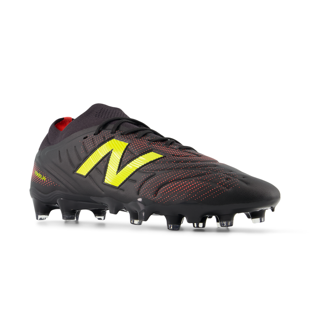 Férfi focicipő New Balance TEKELA PRO FG V5 UT2FL2JW – fekete