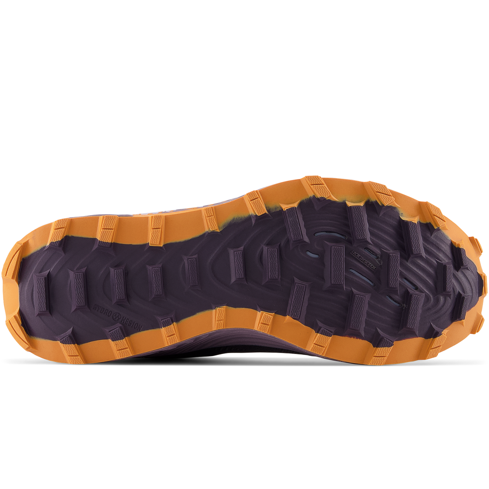 Női futócipő New Balance FuelCell Summit Unknown v4 WTUNKNL4 – lila