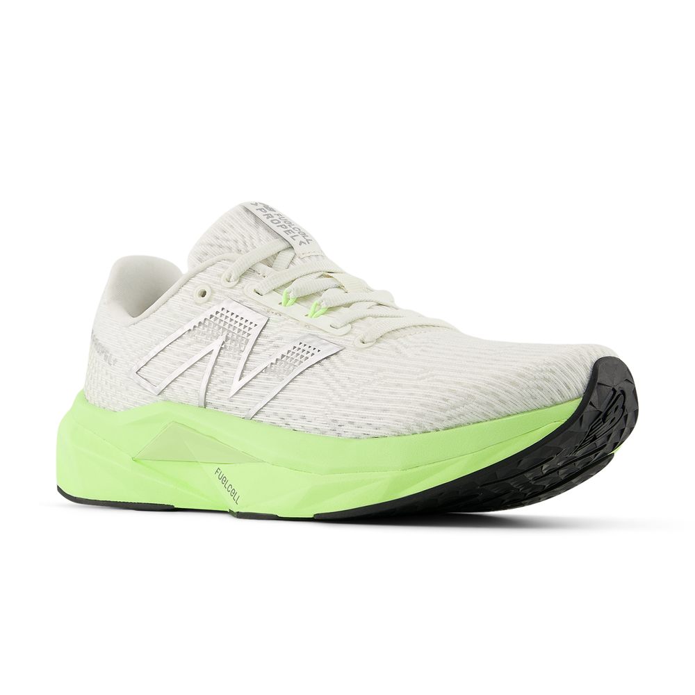 Női futócipő New Balance FuelCell Propel v5 WFCPR4T3 – bézs