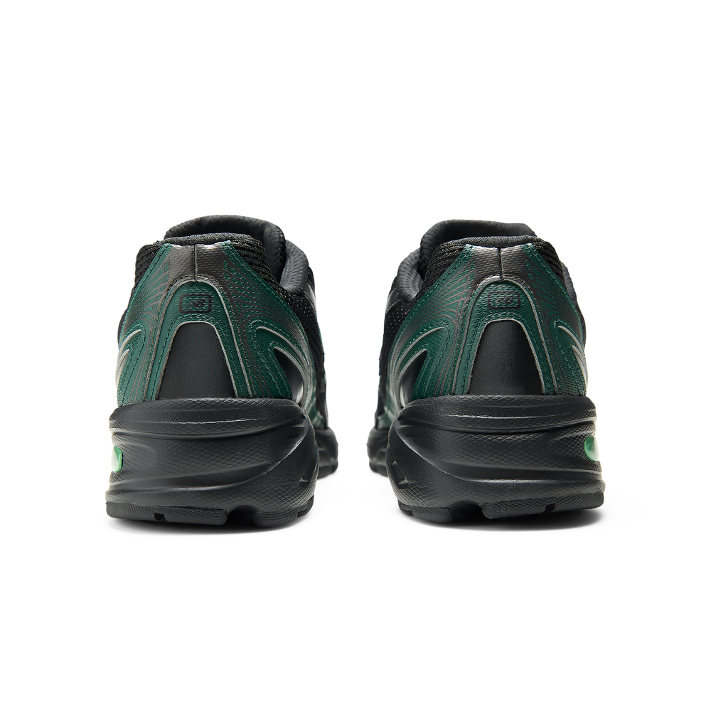 Gyermekcipő New Balance G7403J1 – fekete
