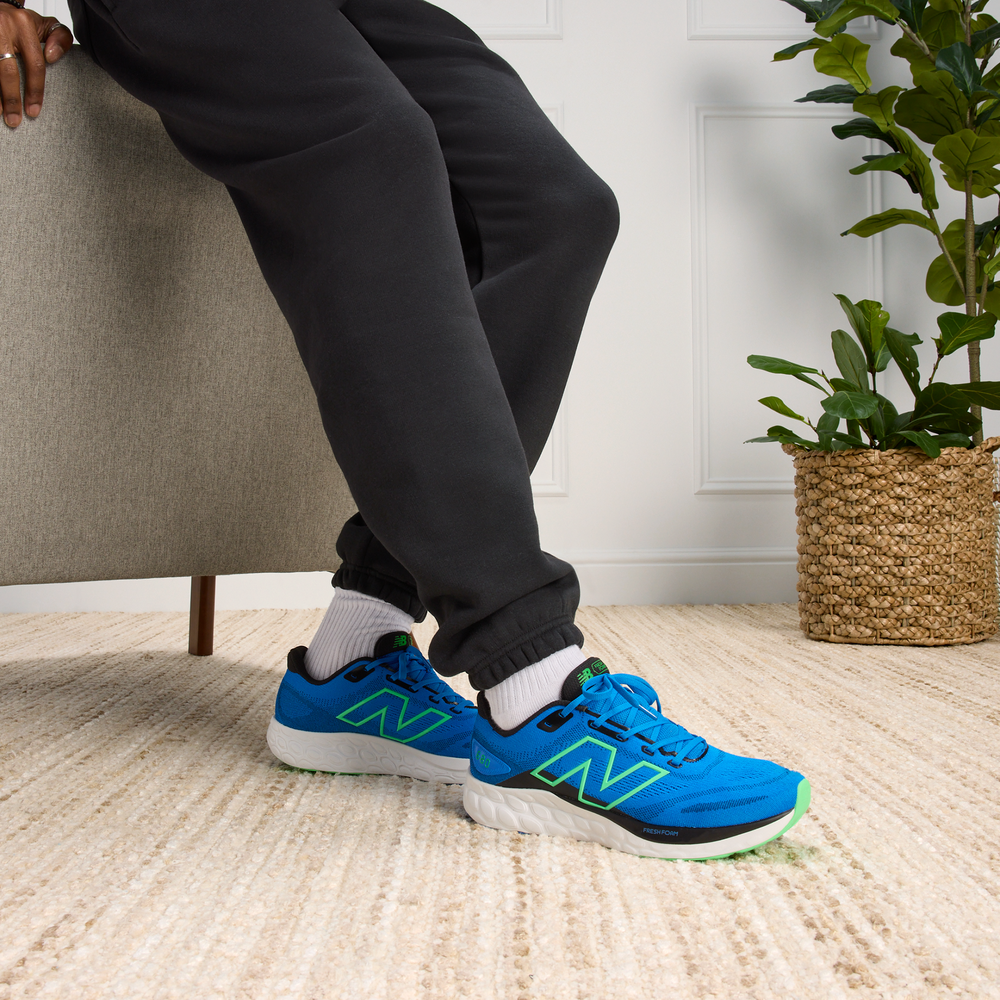 Férfi cipő New Balance Fresh Foam 680 v8 M680LB8 – kék