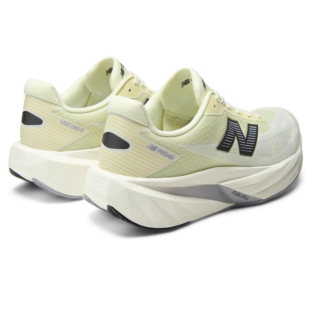 Férfi futócipő New Balance FuelCell Rebel v5 MFCX8QY – sárga