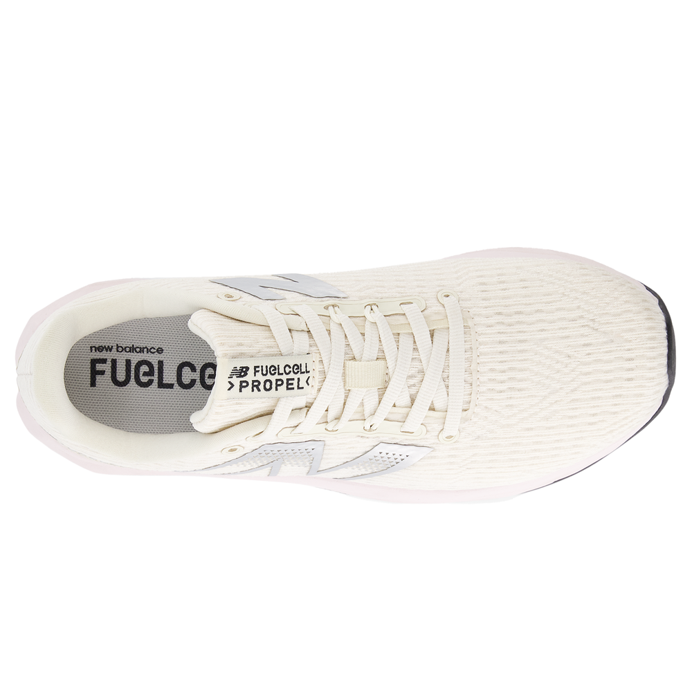 Női futócipő New Balance FuelCell Propel v5 WFCPRCS5 – bézs