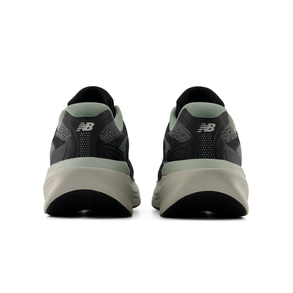 Férfi futócipő New Balance Fresh Foam 860 v15 M8609HY – fekete