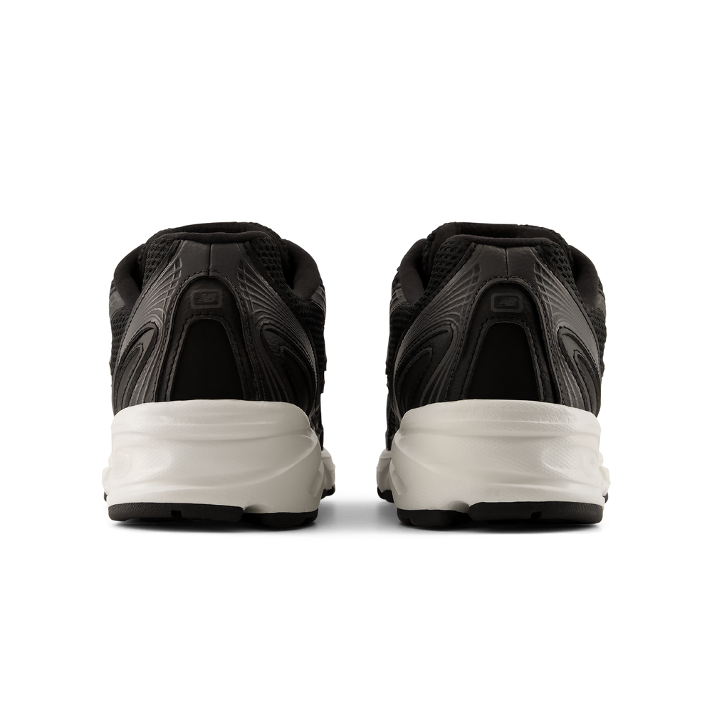 Unisex cipő New Balance U7402B2 – fekete