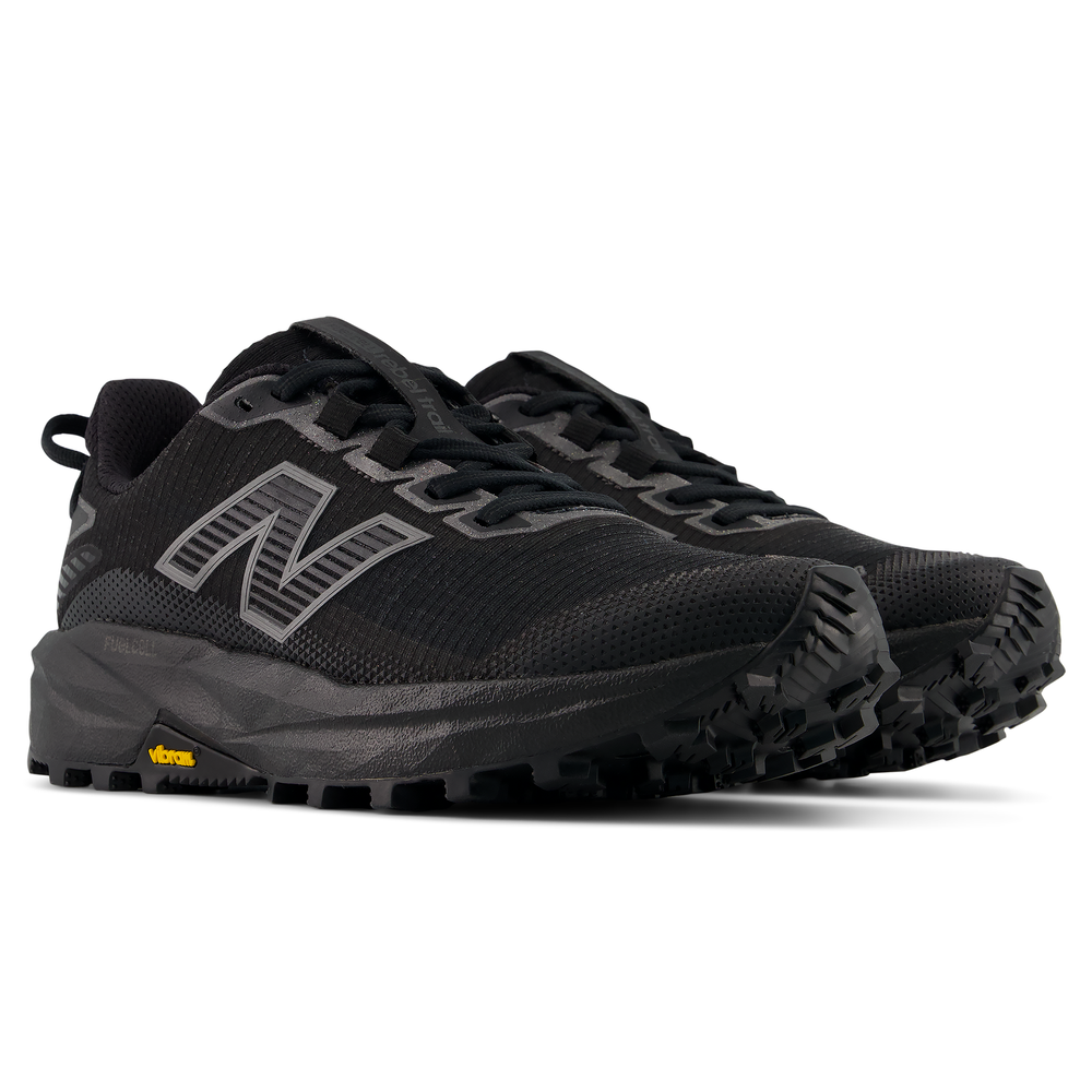 Női futócipő New Balance FuelCell Rebel Rebel Trail WRBT5CX – fekete