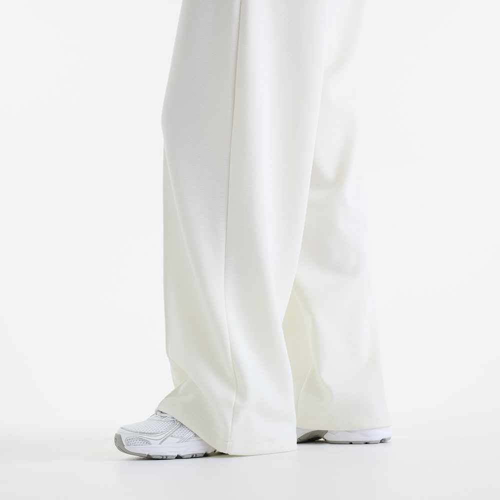 Női nadrág New Balance Sport Legacy – fehér