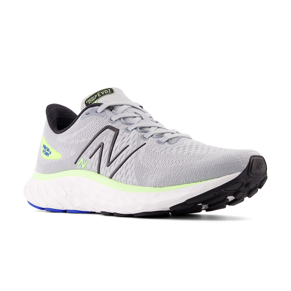 Férfi futócipő New Balance Fresh Foam Evoz v3 MEVOZRG3 – szürke