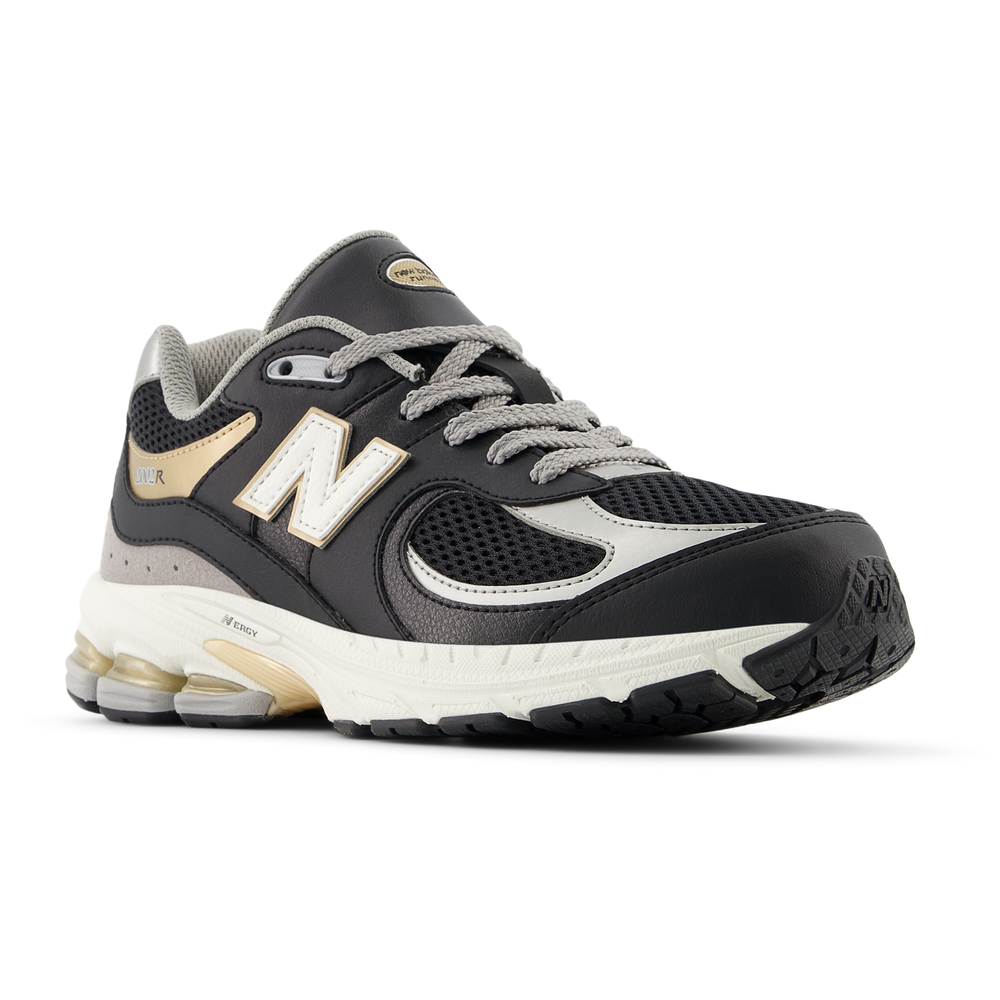 Gyermekcipő New Balance GC2002PO – fekete
