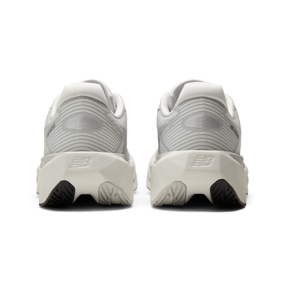 Női futócipő New Balance FuelCell Rebel v5 WFCX6SN – szürke