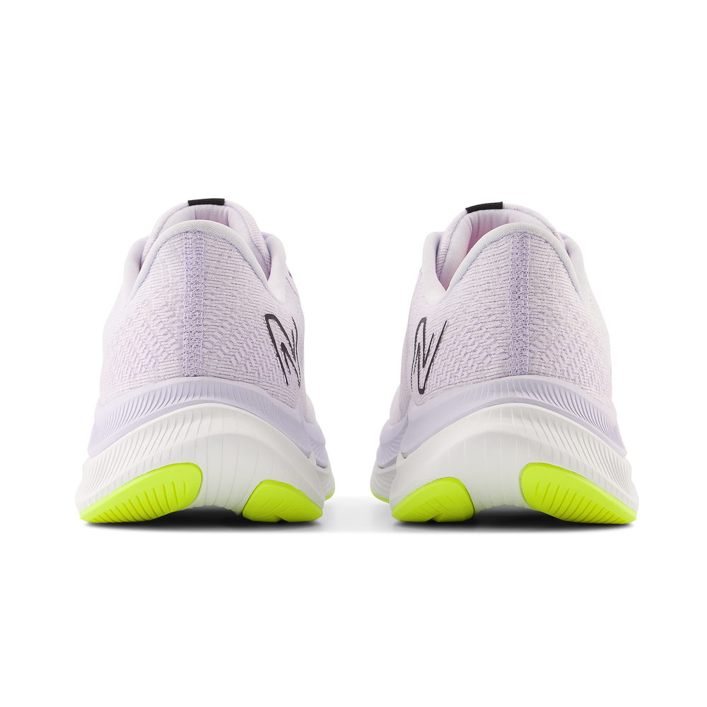 Női futócipő New Balance FuelCell Propel v4 WFCPRLG4 – fehér