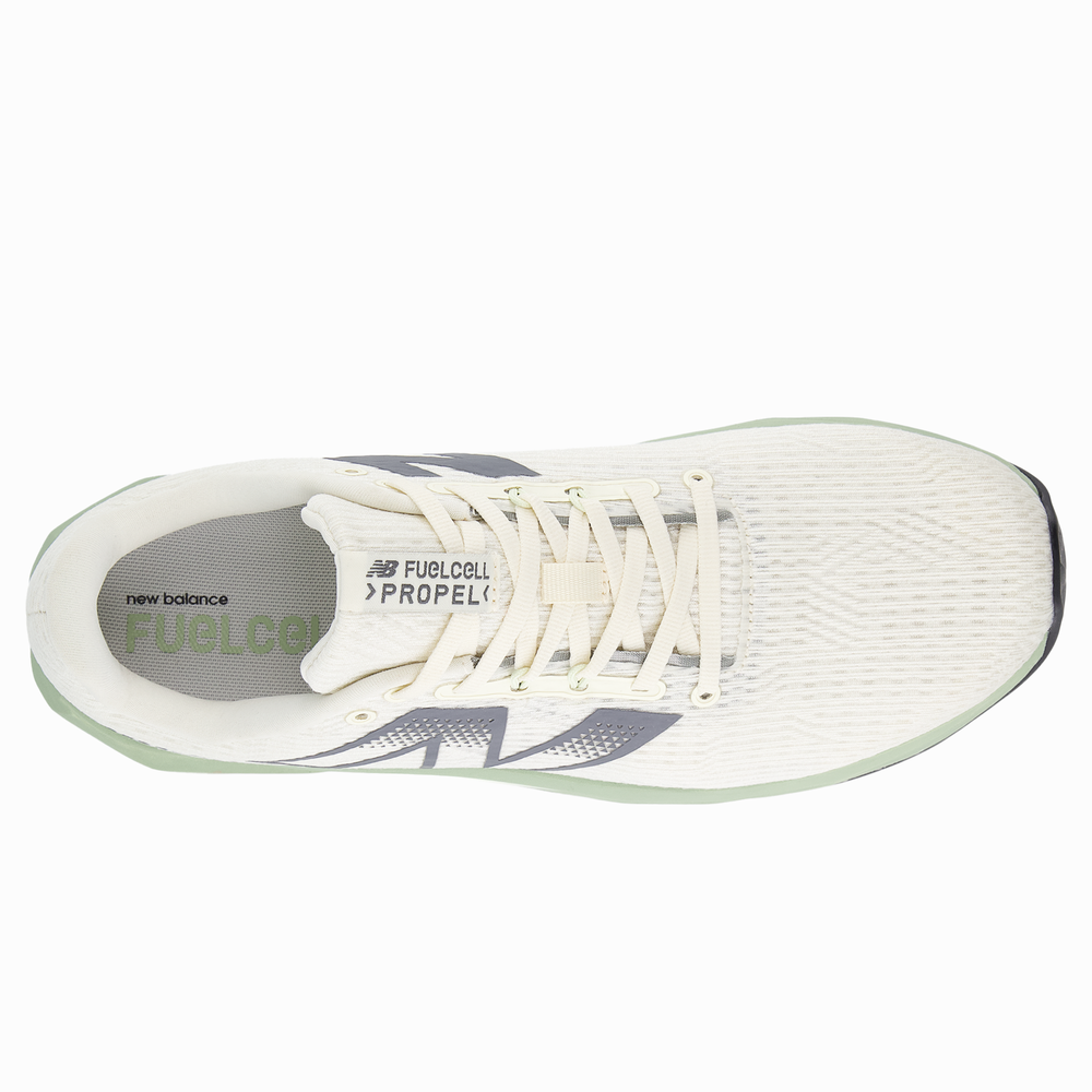 Férfi futócipő New Balance FuelCell Propel v5 MFCPRCA5 – bézs