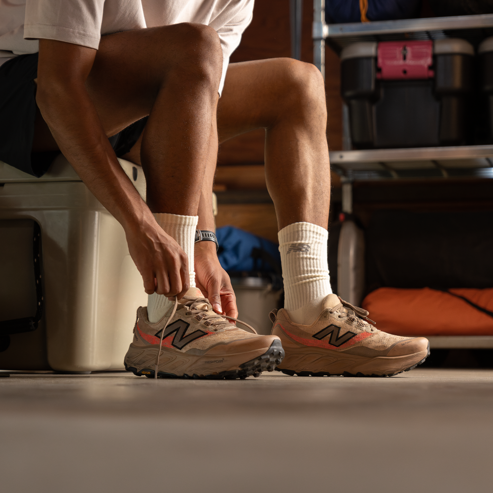 Férfi futócipő New Balance Fresh Foam X Hierro v9 MTHIERV9 – bézs