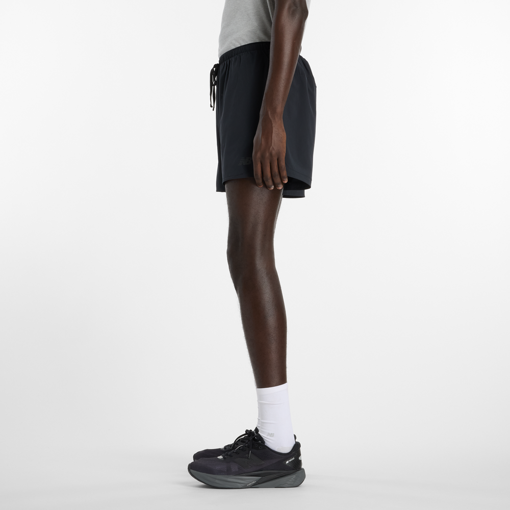 Férfi futónadrág New Balance MB6180TABK – fekete