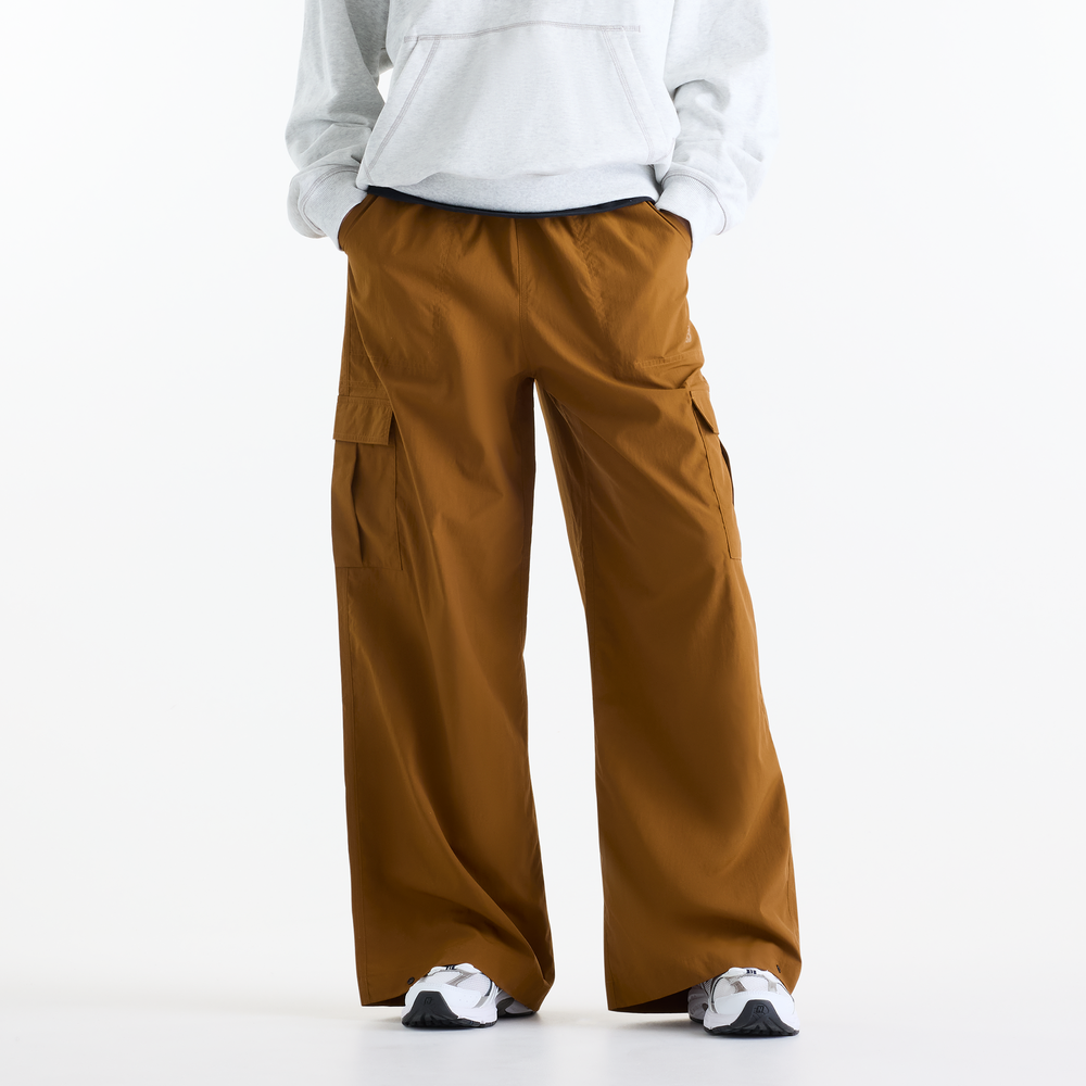 Női nadrág New Balance WP53504BFT – barna