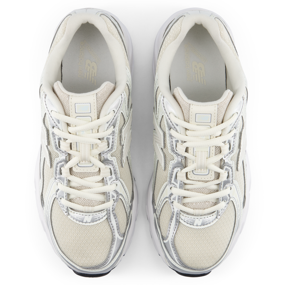Gyermekcipő New Balance G7402A3 – bézs