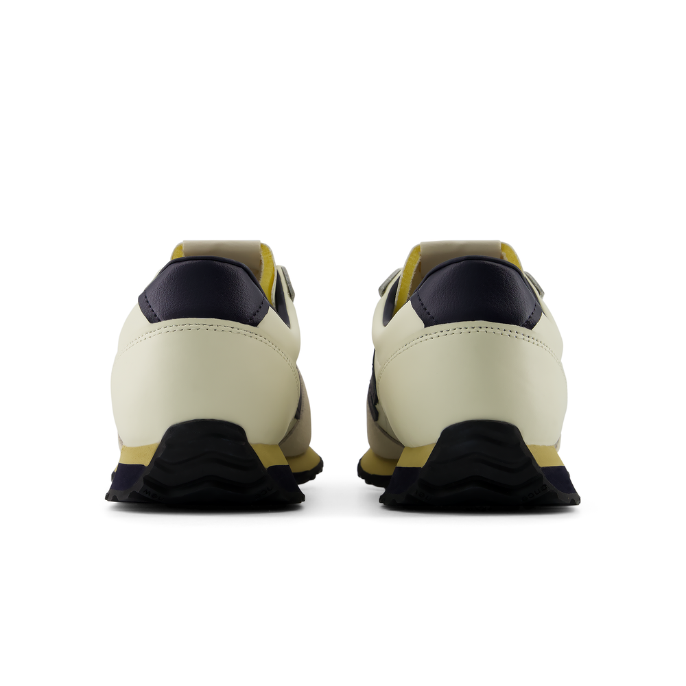 Unisex cipő New Balance U4713EX – bézs