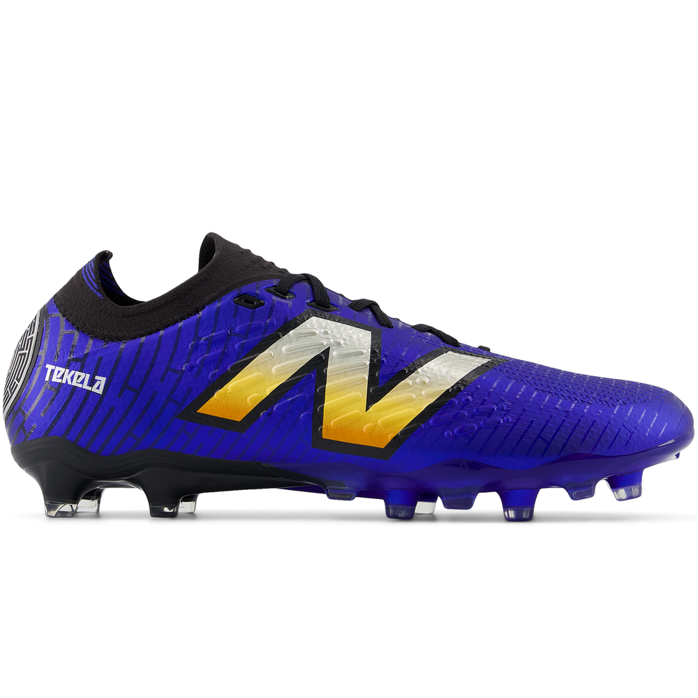 Férfi focicipő New Balance TEKELA PRO FG V4+ ST1FLZ45 – kék