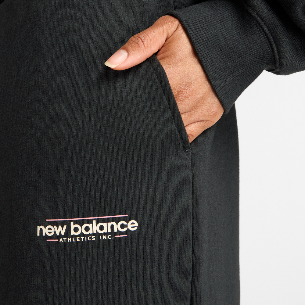 Női nadrág New Balance WP53903BK – fekete