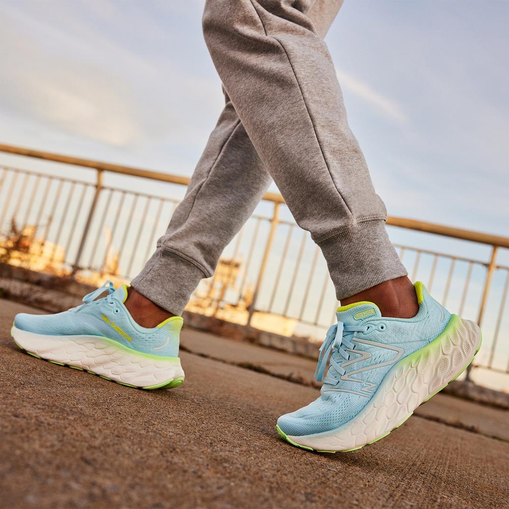 Női futócipő New Balance Fresh Foam More v4 WMORCK4 – kék