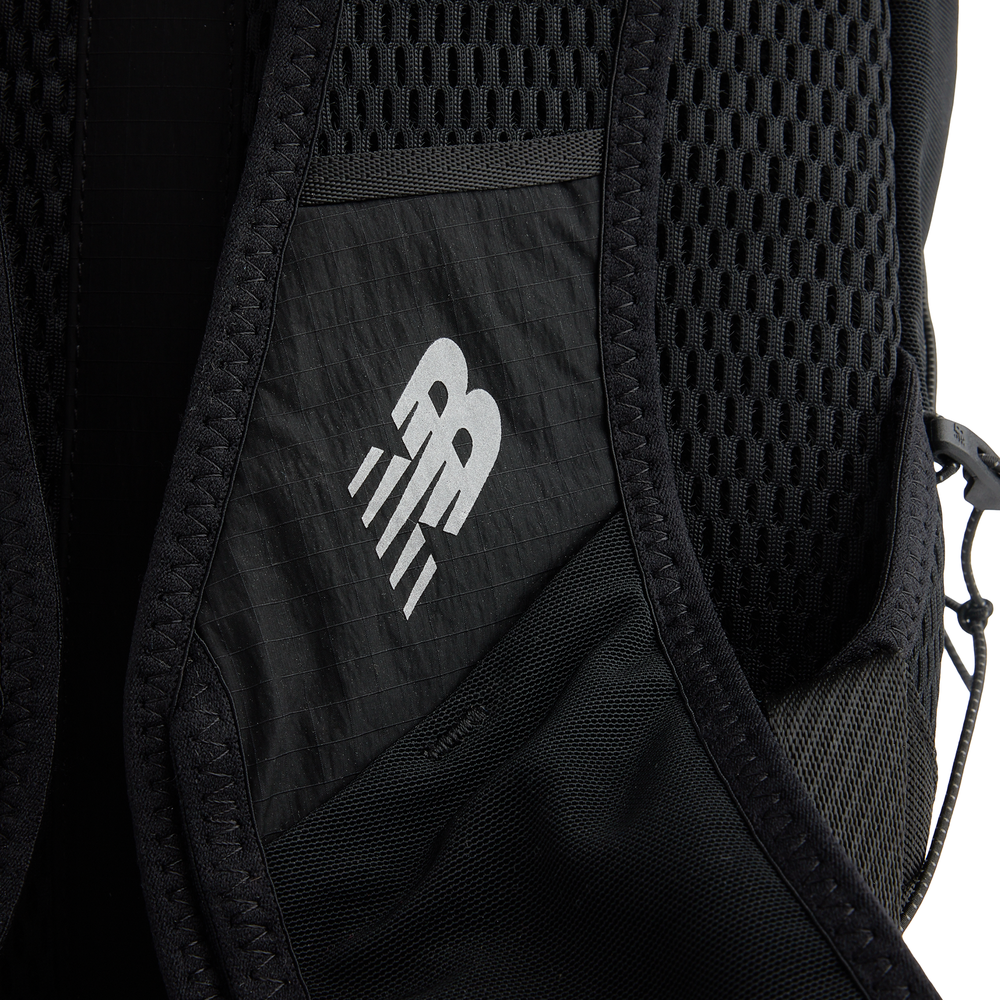 Hátizsák New Balance AC8227UBK – fekete