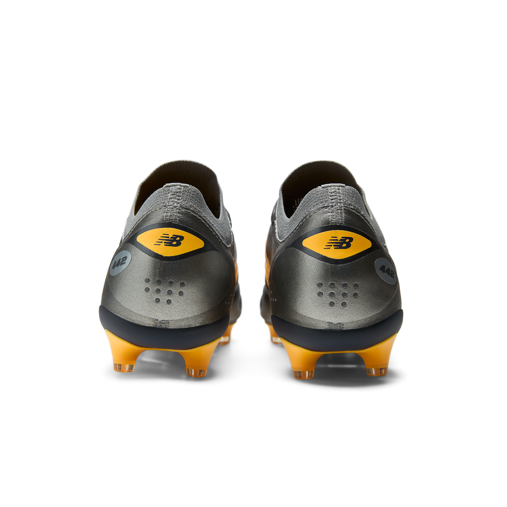 Férfi focicipő New Balance 442 ELITE FG V3 U41FM242 – ezüst
