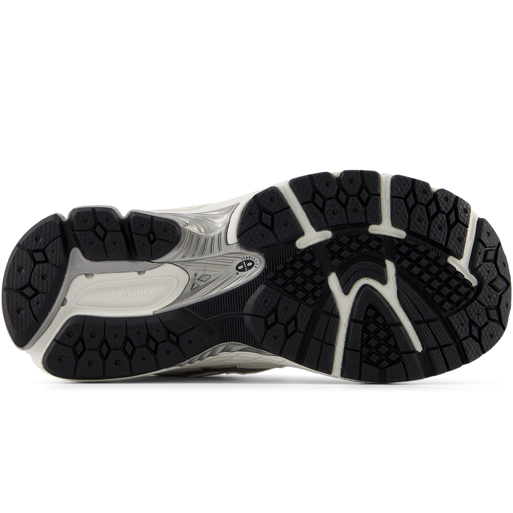 Gyermekcipő New Balance PC2002PN – fehér