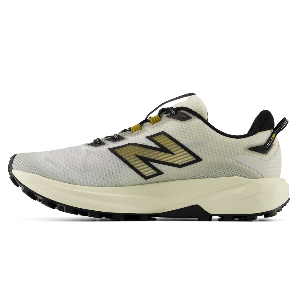 Férfi futócipő New Balance FuelCell Rebel Trail MRBT8VW – bézs