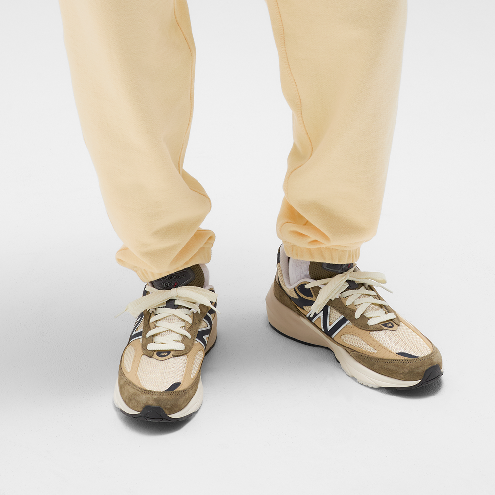 Férfi nadrág New Balance MADE in USA MP43547CAU – sárga