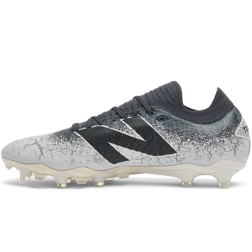 Focicipő New Balance TEKELA PRO FG V4+ ST1FLG45 – szürke