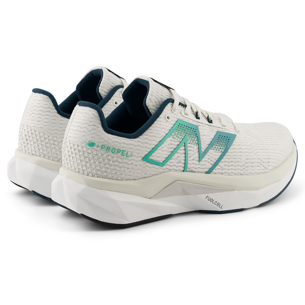 Férfi futócipő New Balance FuelCell Propel v5 MFCPR1K4 – bézs