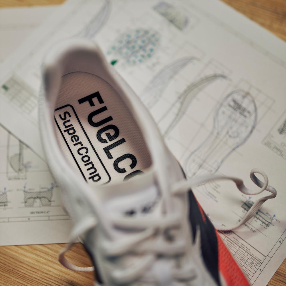 Férfi futócipő New Balance FuelCell SC Elite V5 MRCELLR5 – narancssárga