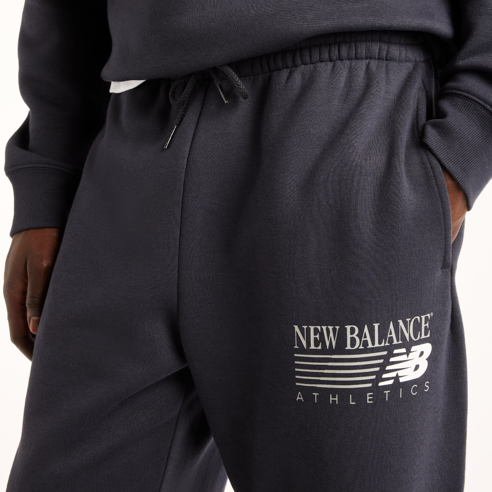 Férfi nadrág New Balance Reimagined Graphic – szürke