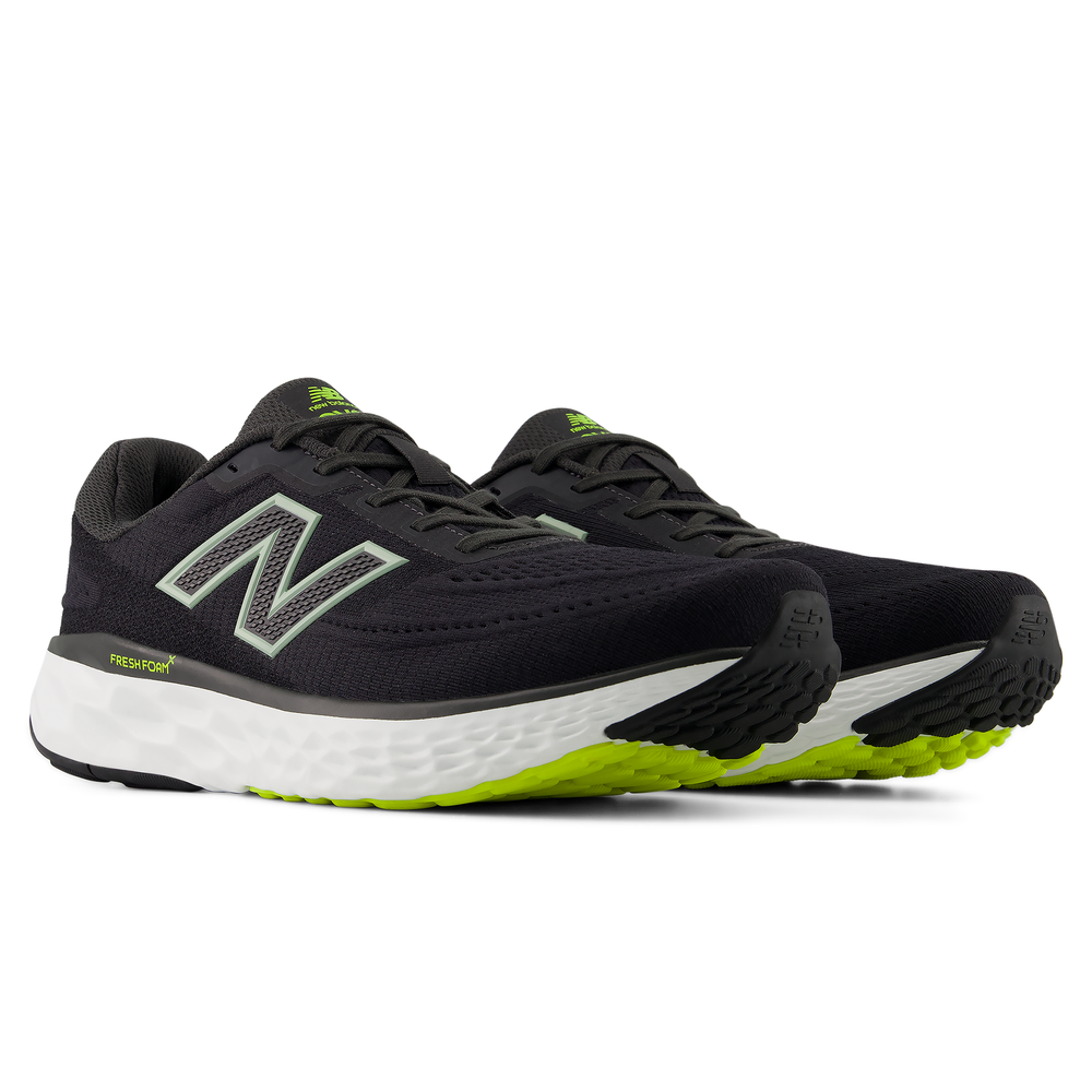 Férfi futócipő New Balance Fresh Foam Evoz v4 MEVOZ549 – fekete