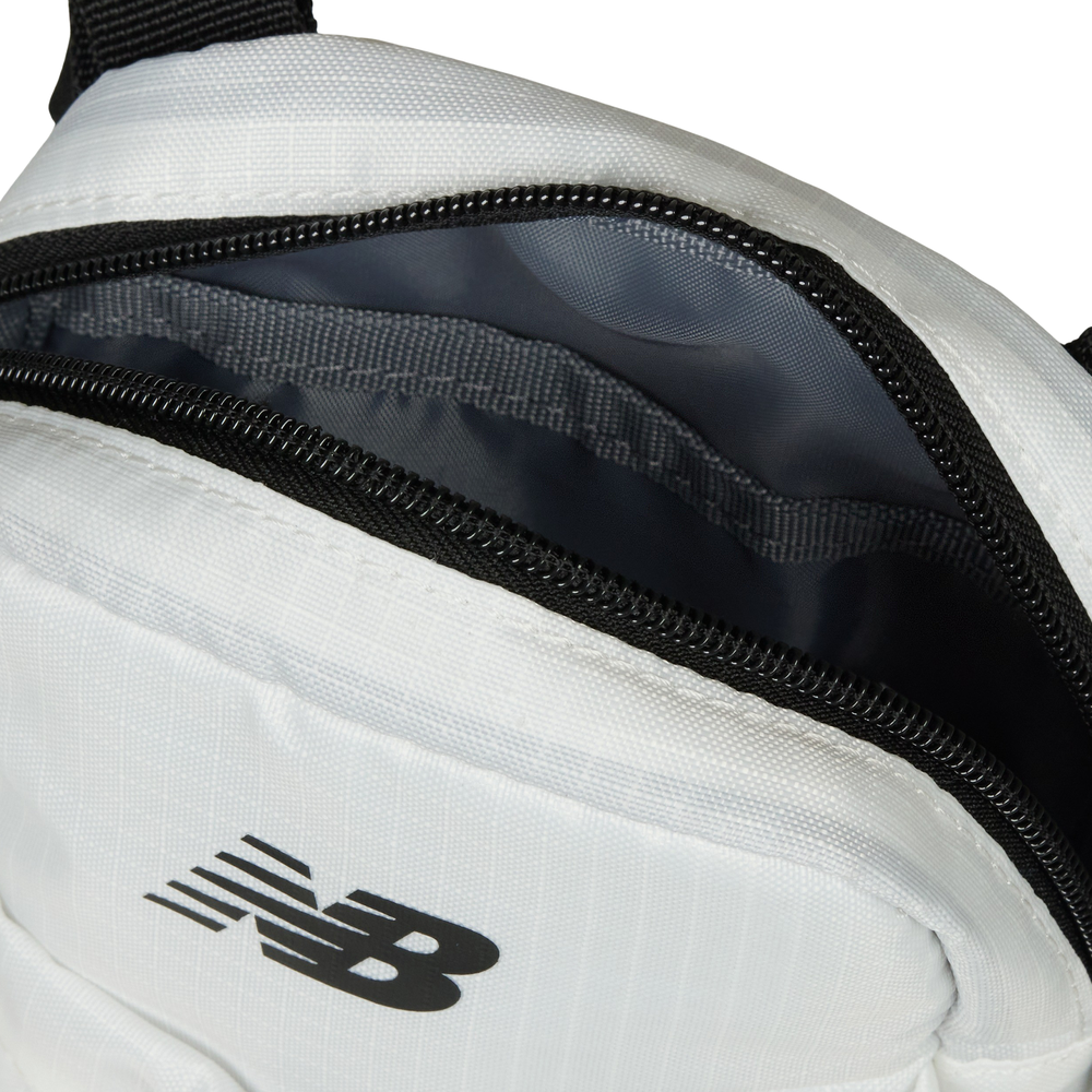 Övtáska New Balance LAB51901WT – fehér