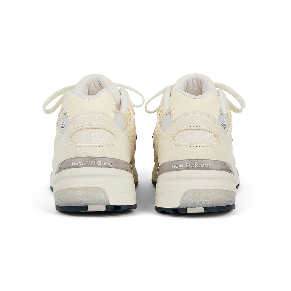 Unisex cipő New Balance U992MC - bézs