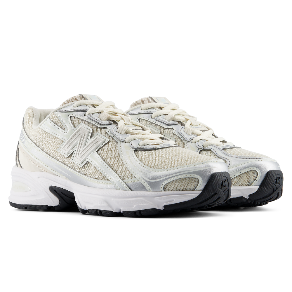 Gyermekcipő New Balance G7402A3 – bézs