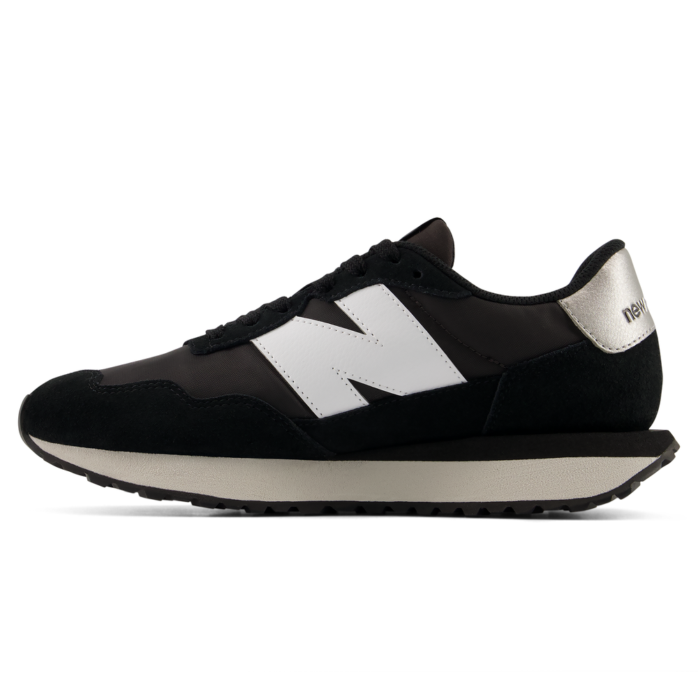 Női cipő New Balance W23731P – fekete