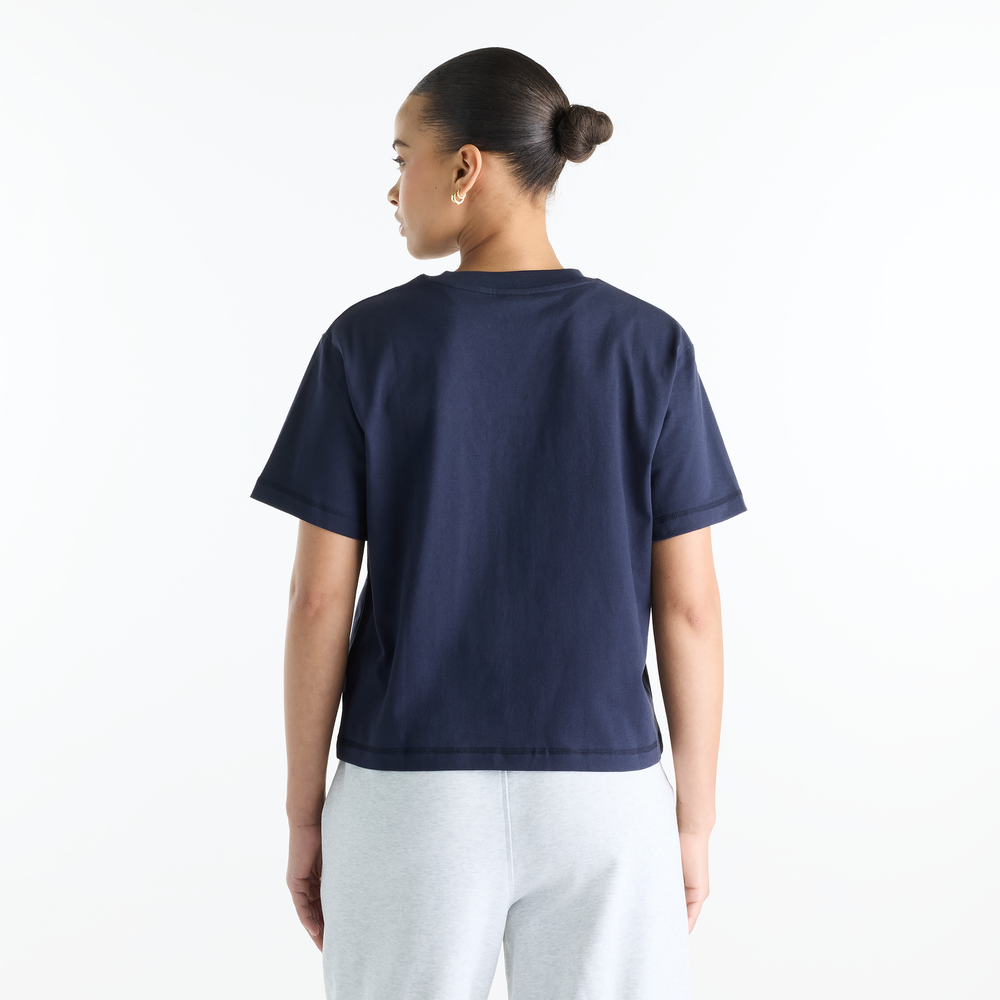 Női póló New Balance Varsity Scholar – sötétkék