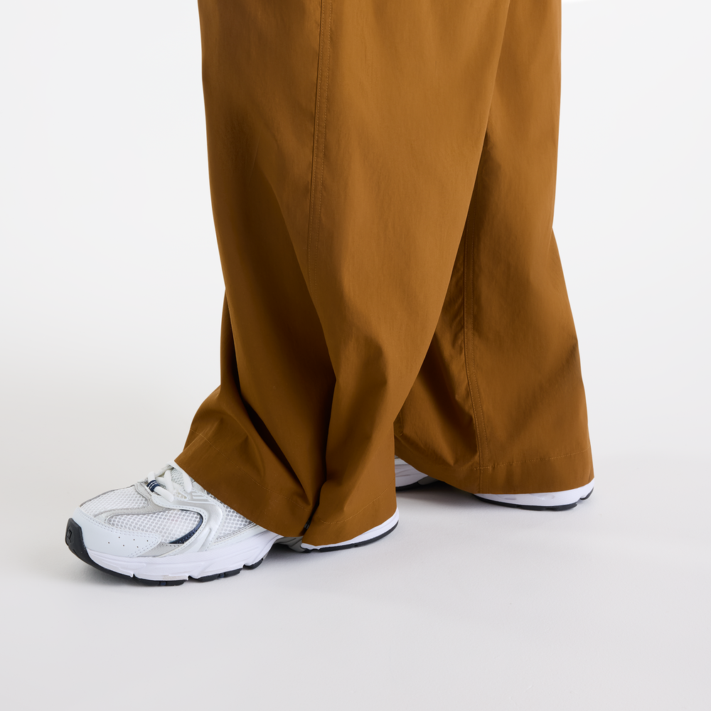 Női nadrág New Balance Cargo – barna