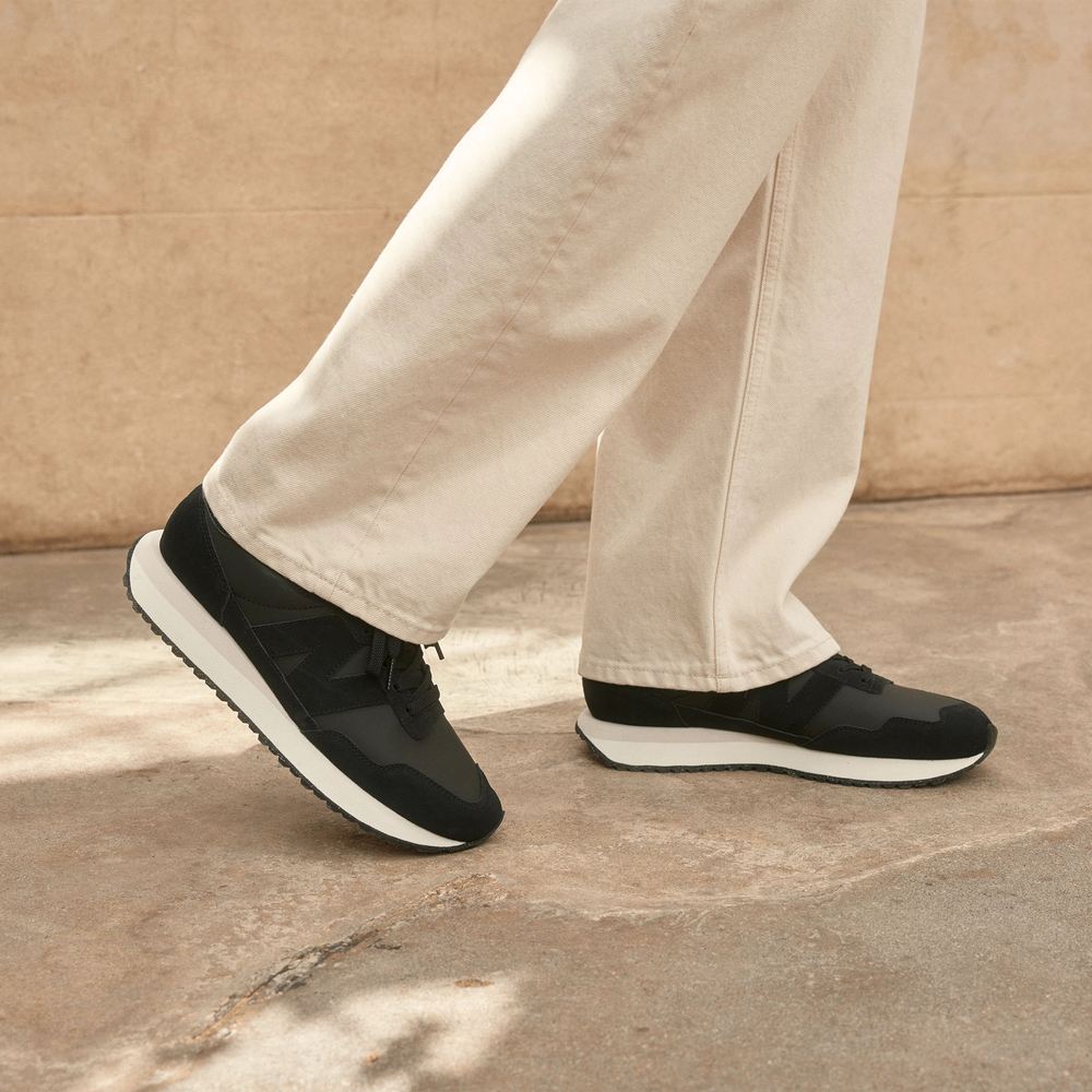 Férfi cipő New Balance MS237SD – fekete