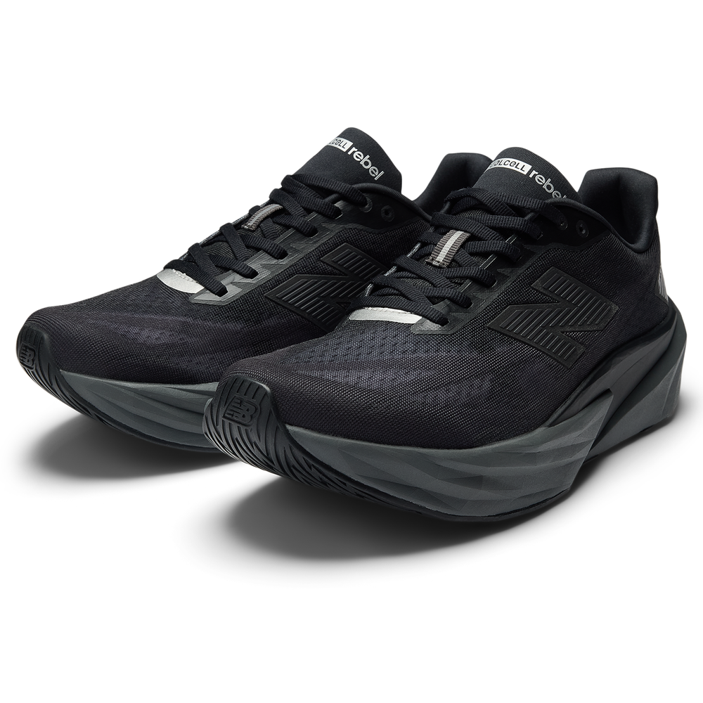 Férfi futócipő New Balance FuelCell Rebel v5 MFCXLC5 – fekete