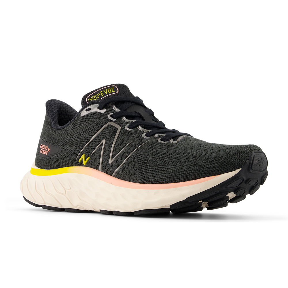Női futócipő New Balance Fresh Foam Evoz v3 WEVOZRK3 – fekete