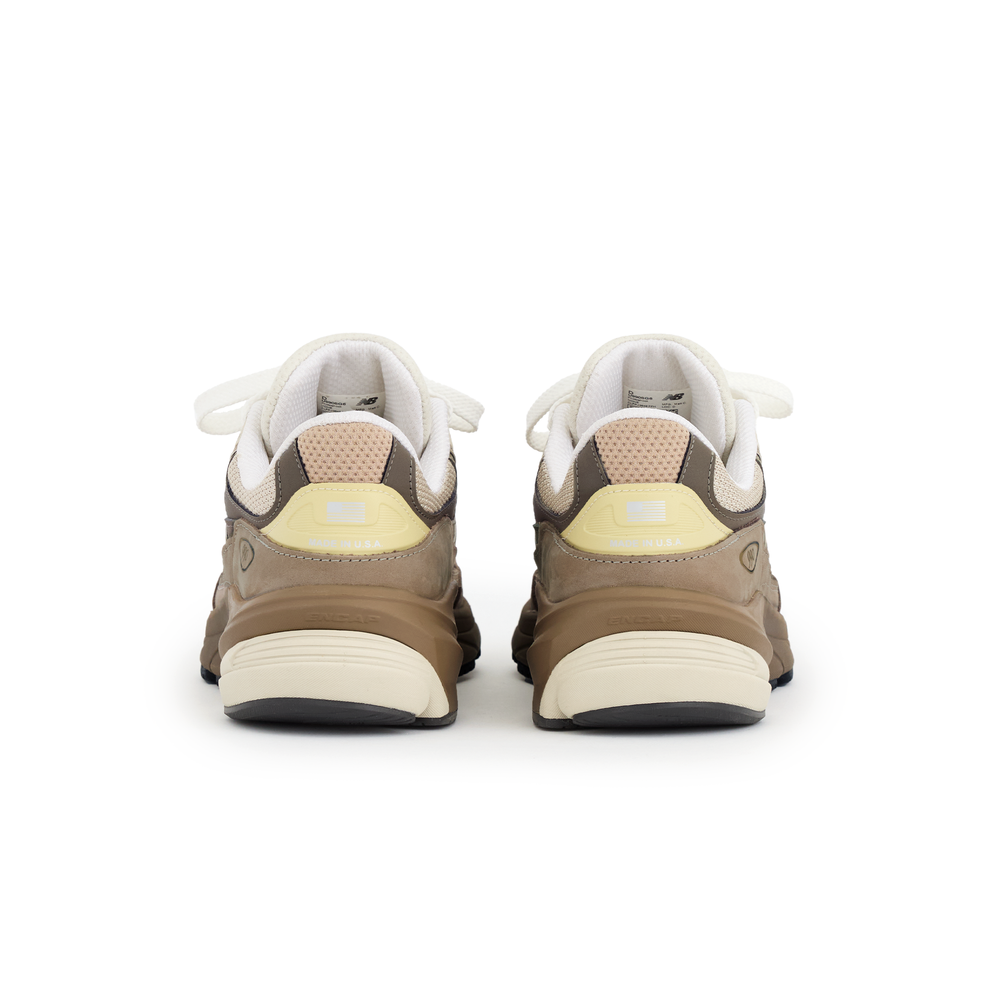 Unisex cipő New Balance U990SG6 – bézs