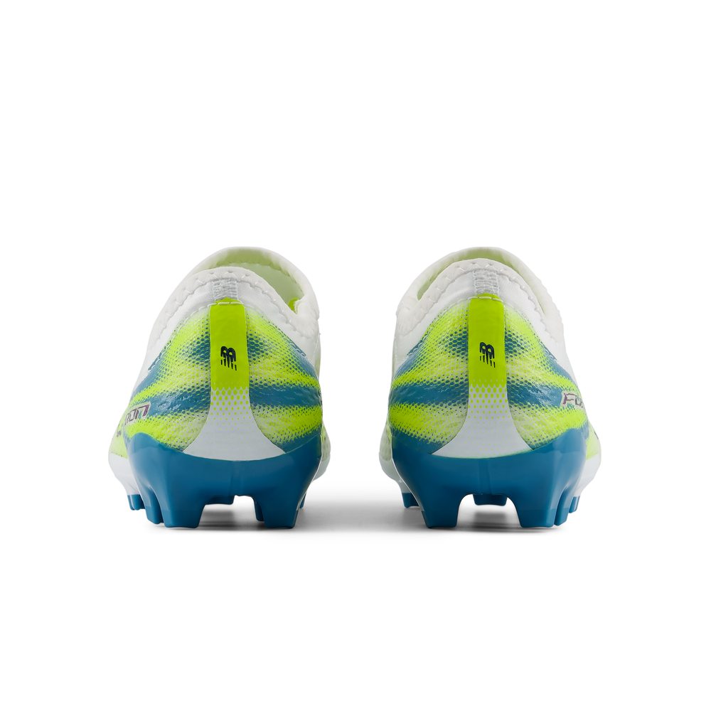 Gyermek focicipő New Balance FURON TEAM JNR FG V9 YF3F3V9 – fehér