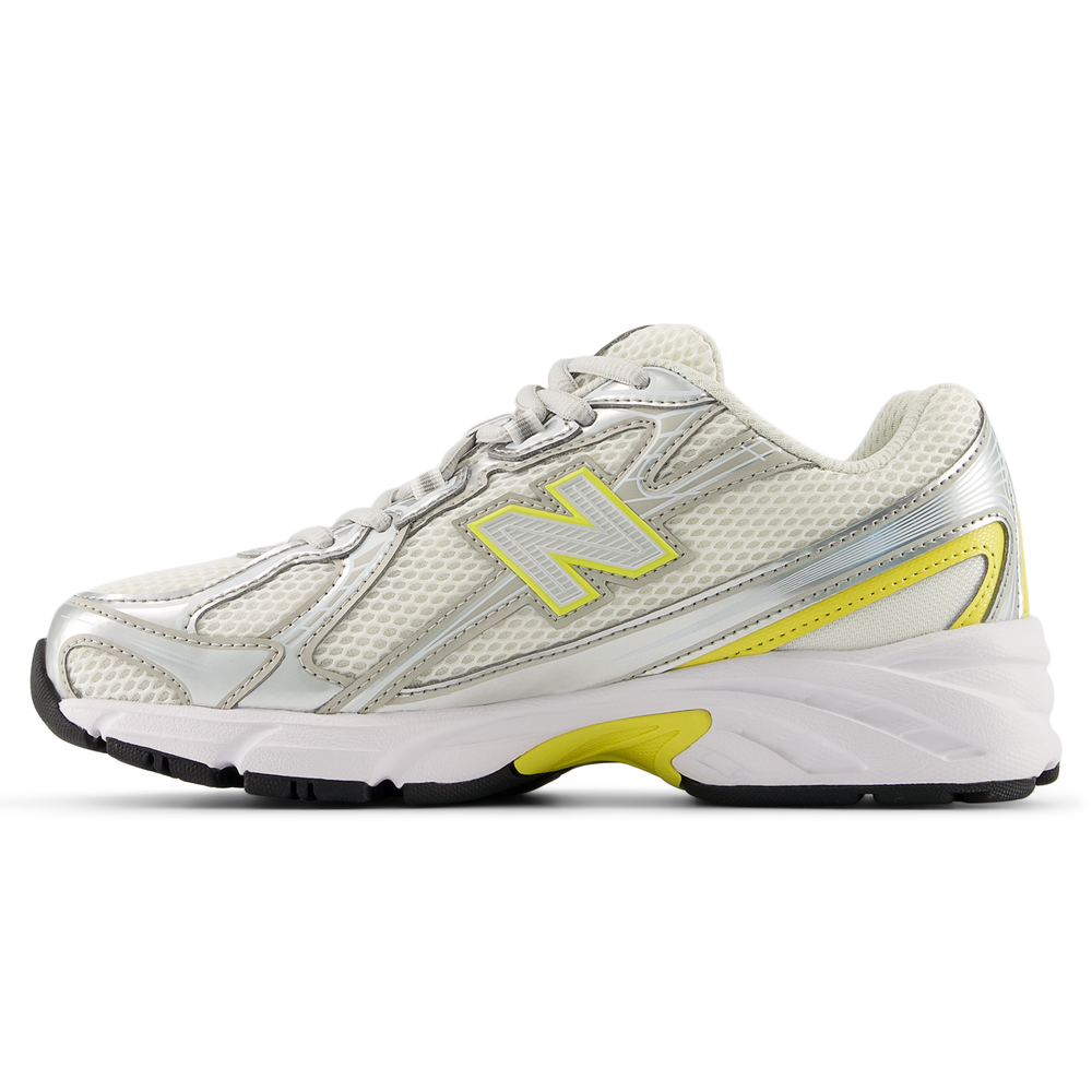 Gyermekcipő New Balance G7402I5 – fehér