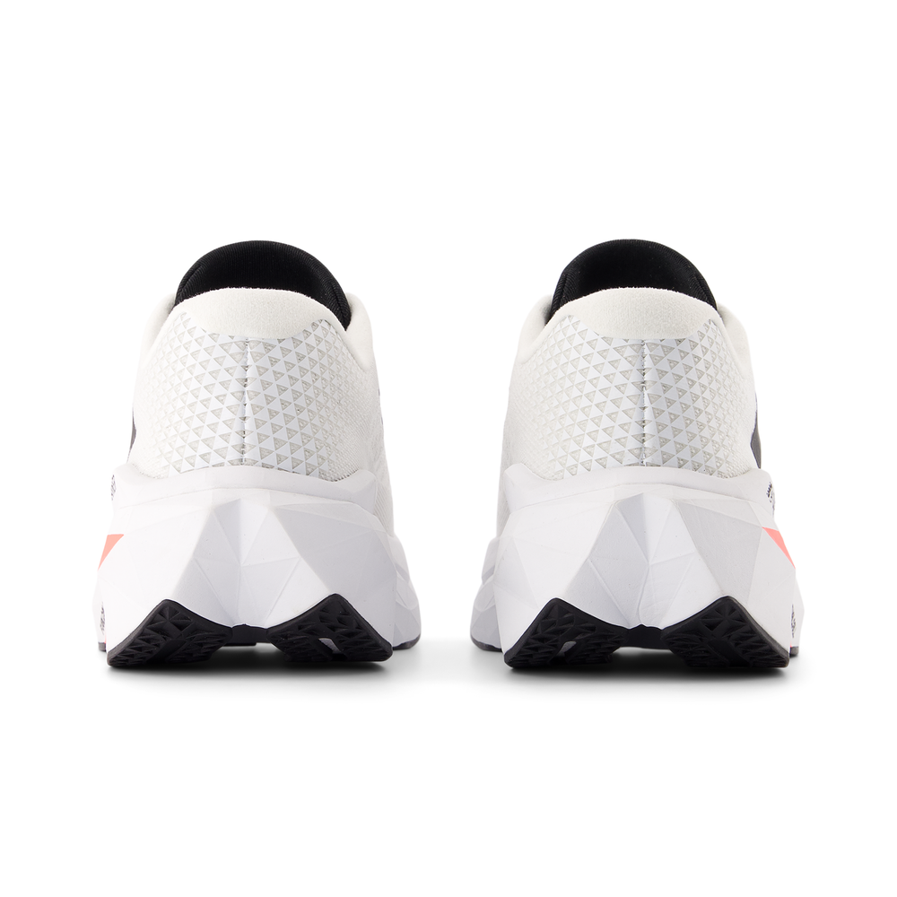 Női futócipő New Balance FuelCell SuperComp Trainer v3 WRCXCS4 – fehér