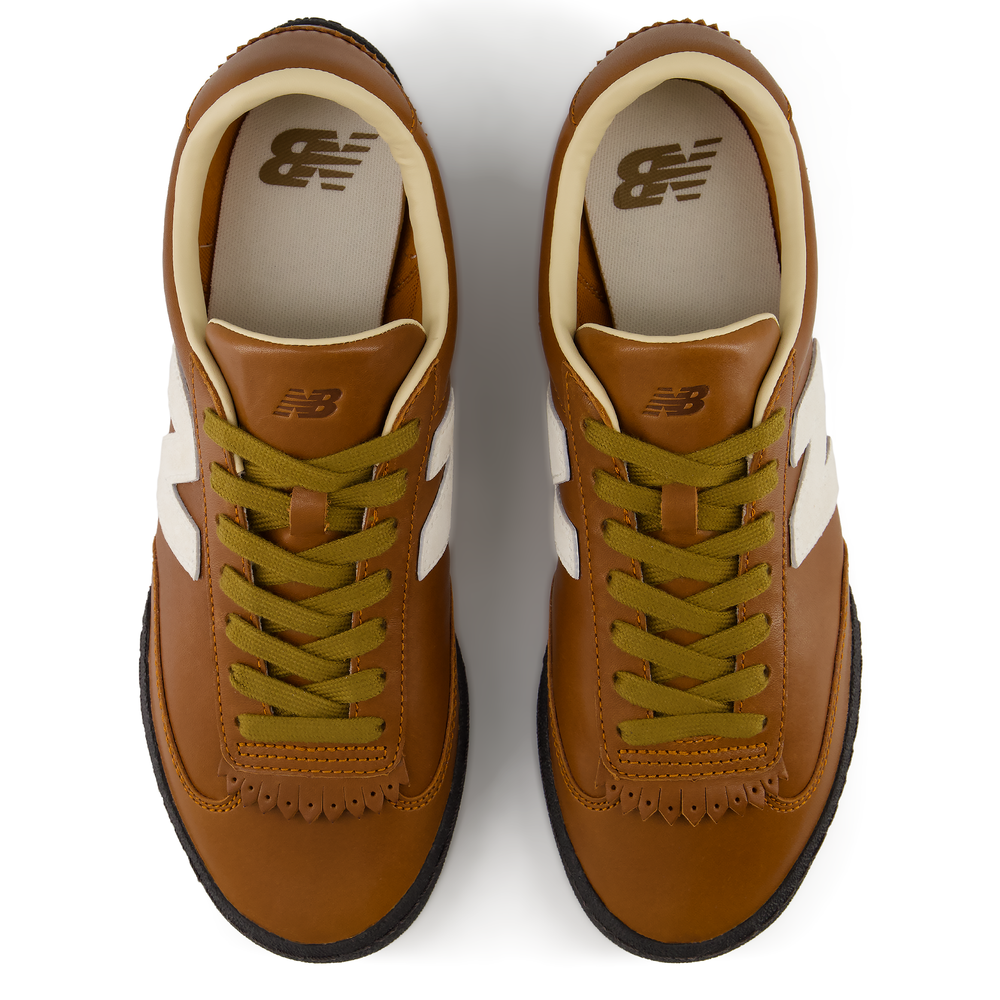 Férfi cipő New Balance Gator Run UGTRS2AN – barna