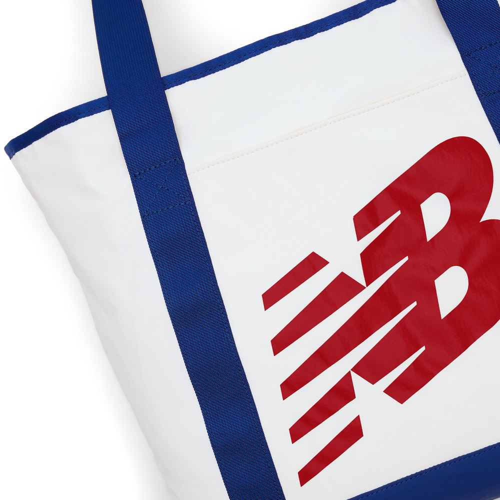 Sporttáska New Balance AC28117IKW – fehér